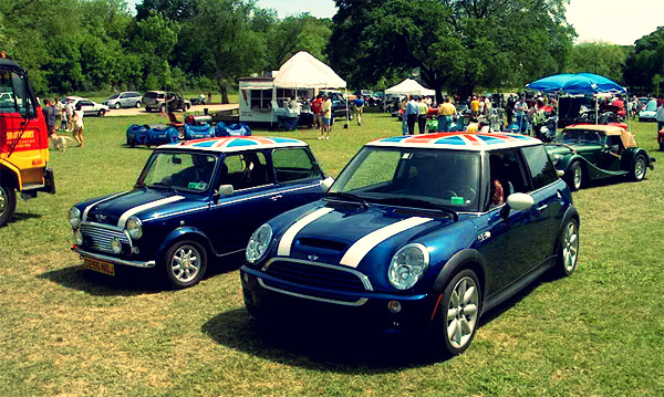 2003 BMW MINI Cooper S and Mark III classic Mini